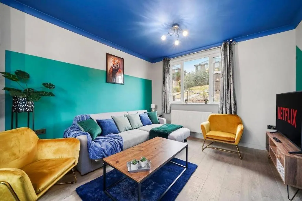 Stylish Sheffield Abode - Parking - Sleeps 7 Βίλα 0*,  Ηνωμένο Βασίλειο