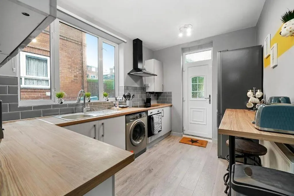 Σπίτι διακοπών Stylish Sheffield Abode - Parking - Sleeps 7 Βίλα Ηνωμένο Βασίλειο